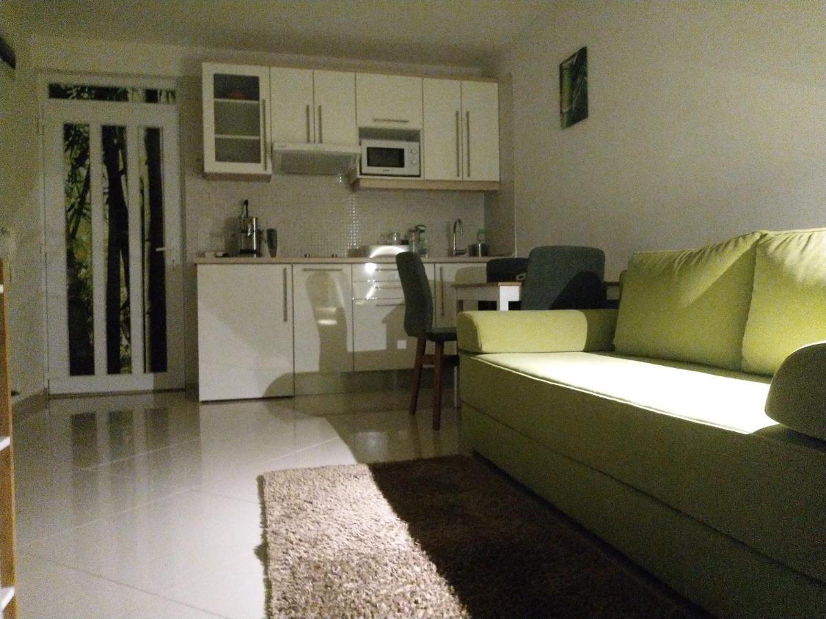 שיופוק Bamboo Wellness Apartment מראה חיצוני תמונה