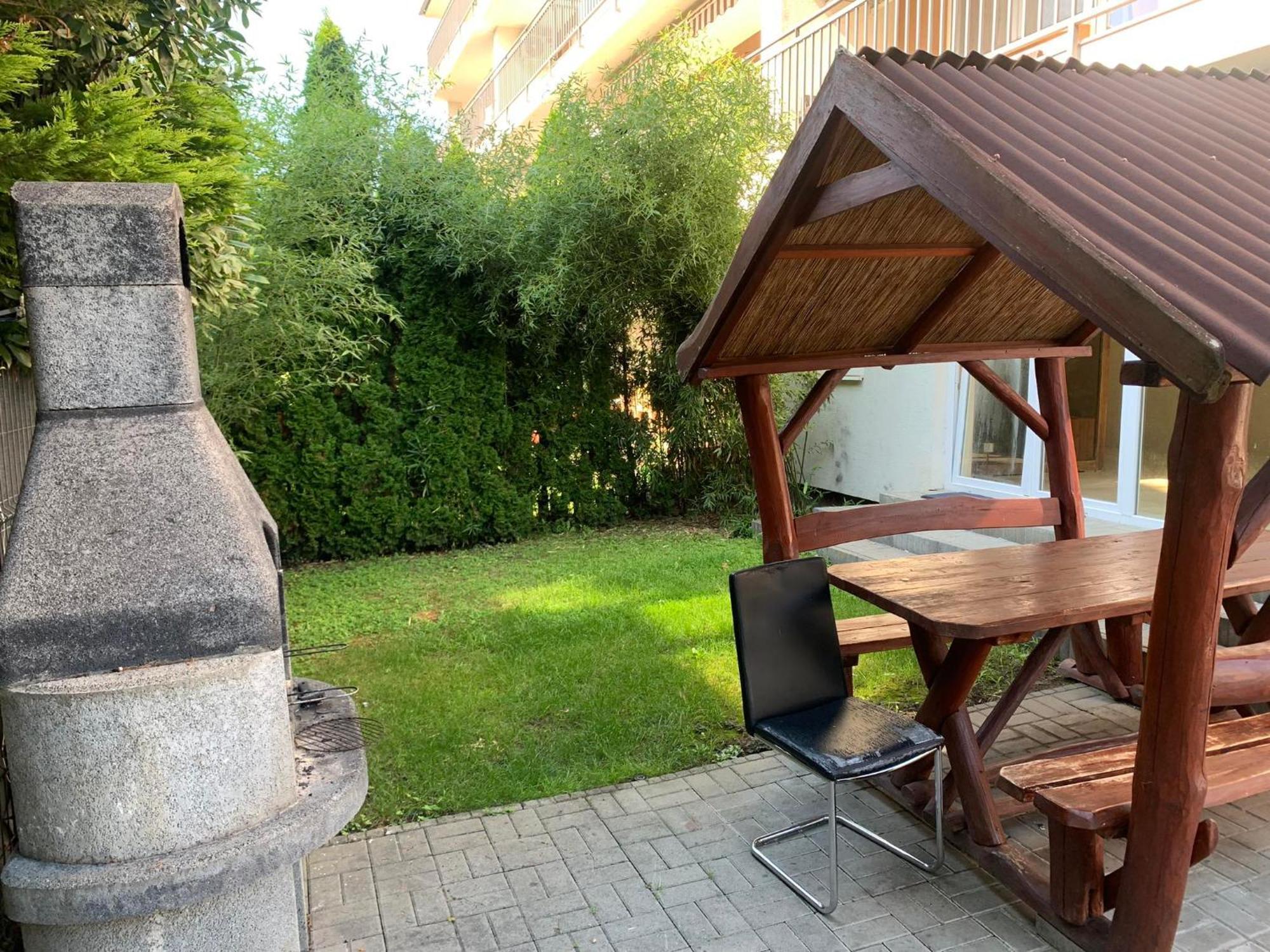 שיופוק Bamboo Wellness Apartment מראה חיצוני תמונה