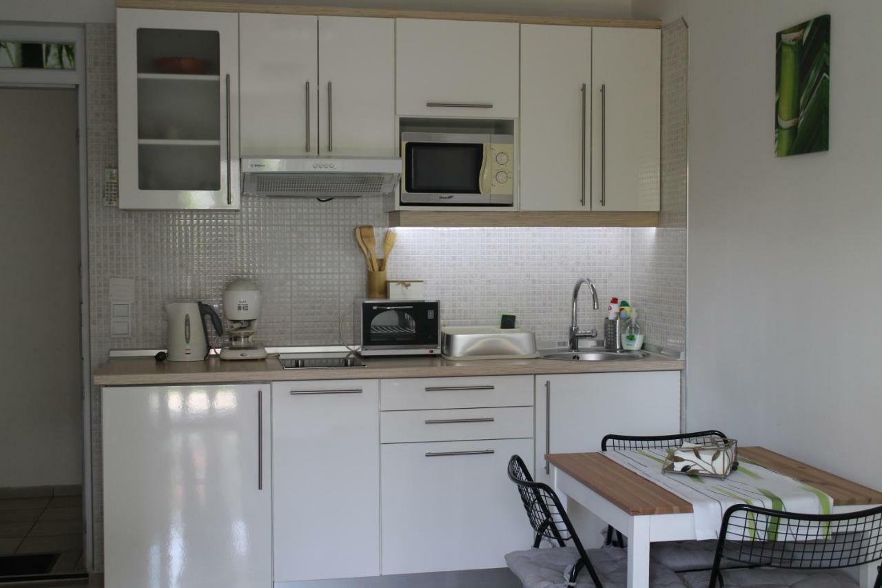 שיופוק Bamboo Wellness Apartment מראה חיצוני תמונה
